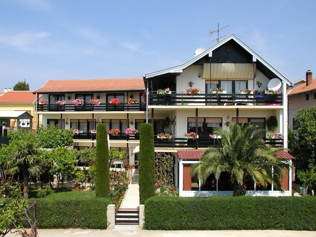 Rooms Vila Mautner Vodice Extérieur photo