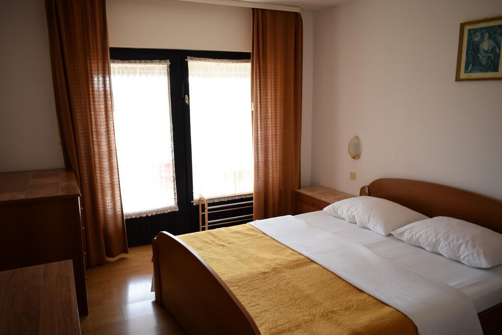 Rooms Vila Mautner Vodice Extérieur photo